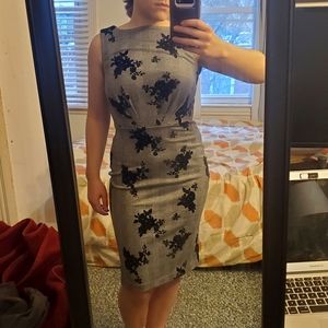 Weslee Rose Floral Glenplaid Midi Dress Size 2